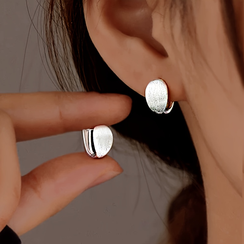 TEMU 1 Pair Of Women's Fashion Earrings, S925 Sterling Silvery Matte Minimalist Stud Earrings, Shiny Versatile New Earrings For Daily
