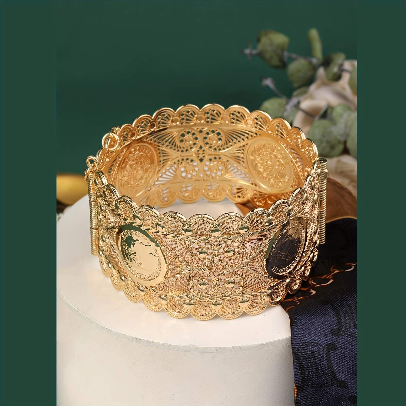 

1pc Coin Wide Face Bangle Bracelet Vintage Style Zinc Alloy Hand Bangle Wedding Bridal Jewelry Accessories Ramadan Gift