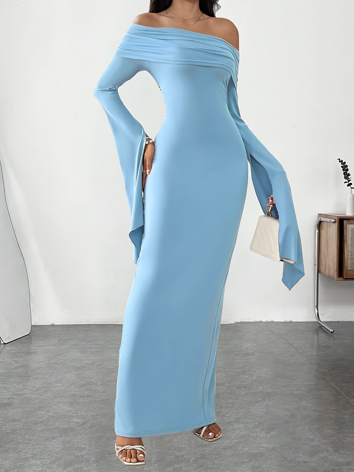 maxi formal long sleeve dress Long Sleeve Velour Gown With Scarf 8 / Noir main image 0