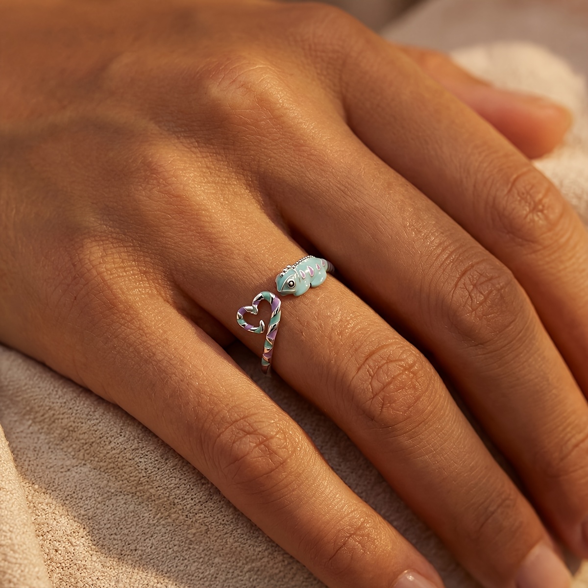 Women's Chameleon Love Open Ring, Versatile Design