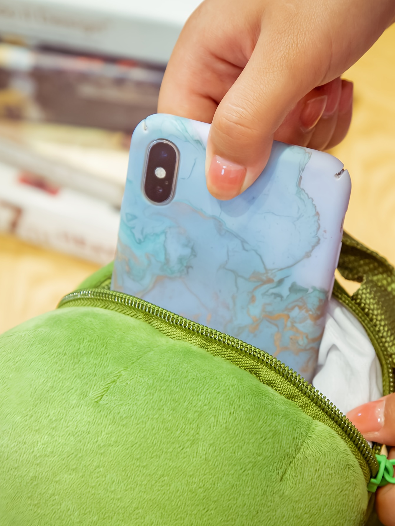 Mochila Adorable de Dinosaurio T-Rex Verde - Poliéster Suave, Correas Ajustables, Ligera y Duradera - Perfecta para Viajes y Regalos de Cumpleaños