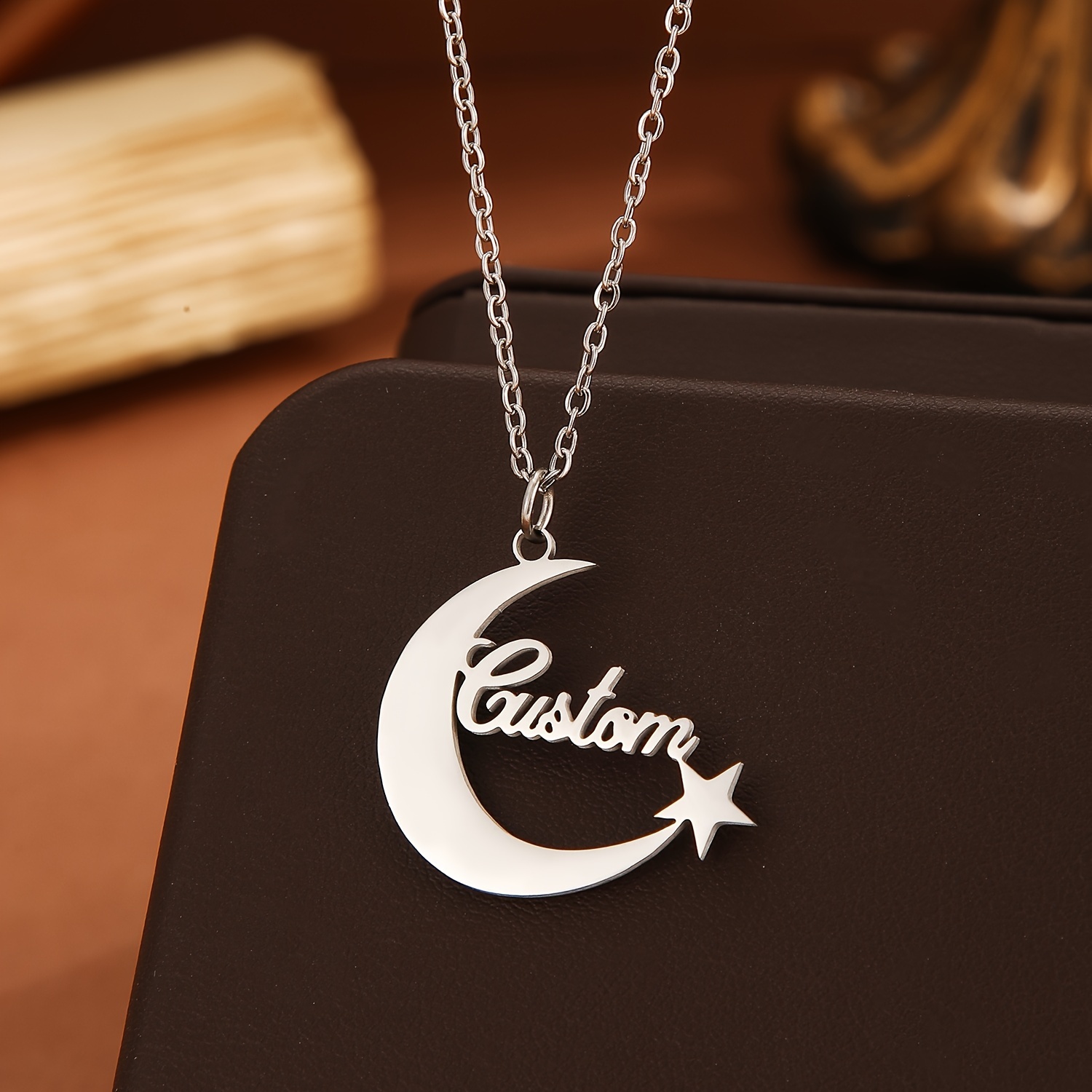 

1pc Customized Pendant Necklace With Engraved English Alphabet Name - Elegant 304 Stainless Steel Jewelry, Ideal Gift For Her, Casual Attire, Moon Necklace