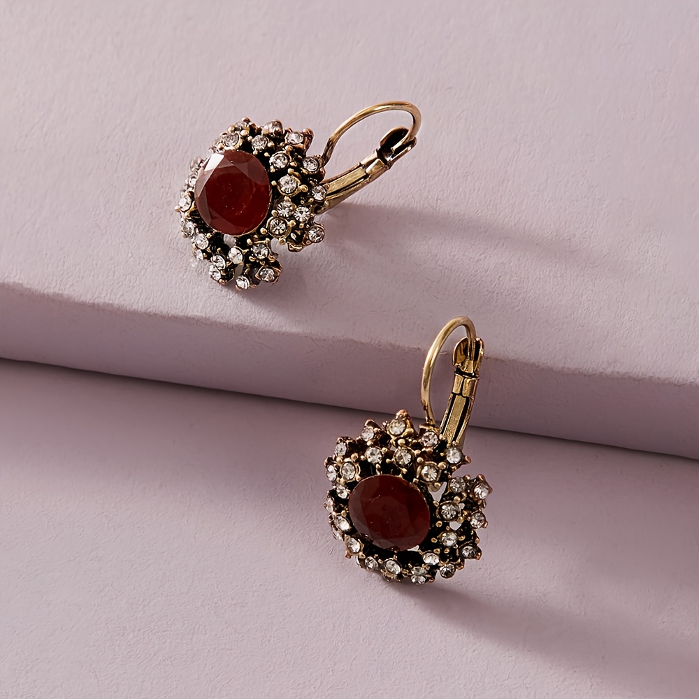 Fashionable, Exquisite, and High-end New Vintage Rhinestone Flower Earrings