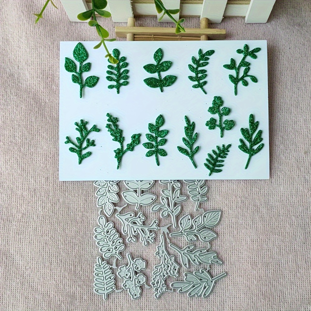 

Cutting Template For Diy Paper Album Craft With Tree Leaf-shaped Golden Cutting Die