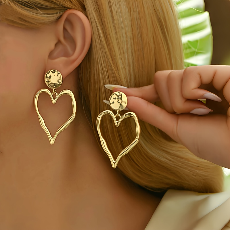 Image of 1 Pair Of Vintage Bohemian Style Irregular Large Love Heart Drop Earrings, Elegant Temperament, Suitable For Women's Party And Vacation Decoration