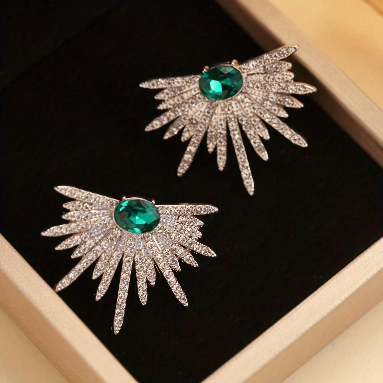 1pair Sparkling Wing-shaped Earrings Full Of Rhinestones For Women, Elegant And Unique Bridal Wedding Earrings, Trendy Lightweight Statement Earrings For Prom, Party