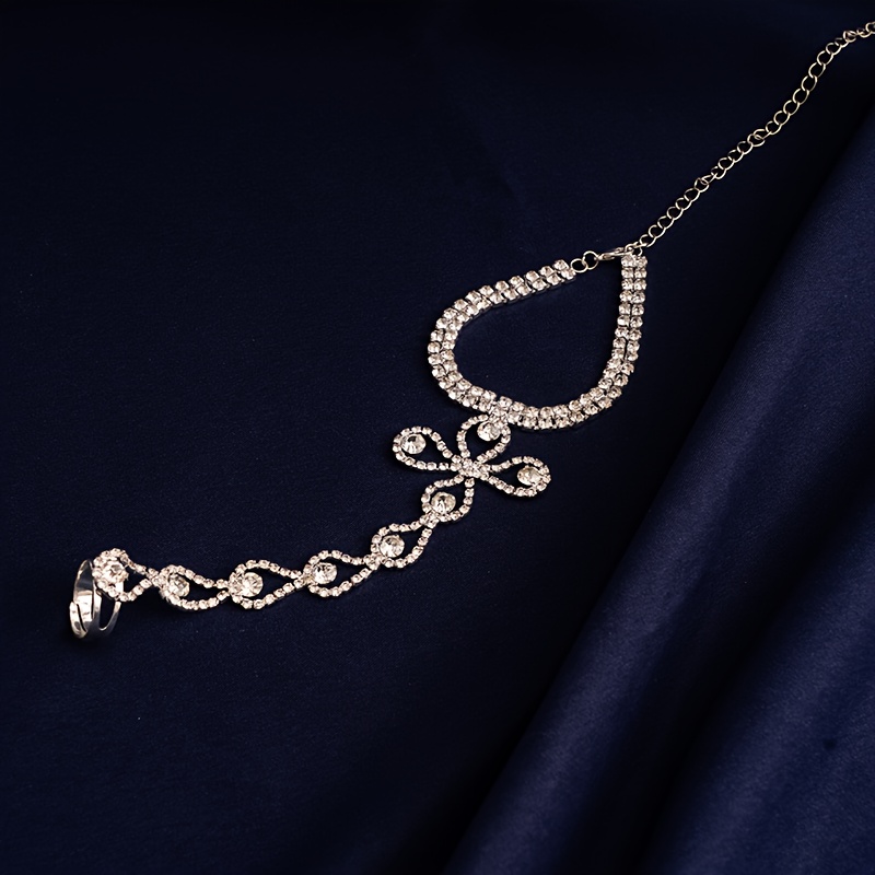 Rhinestone Teardrop Design Ring Bracelet