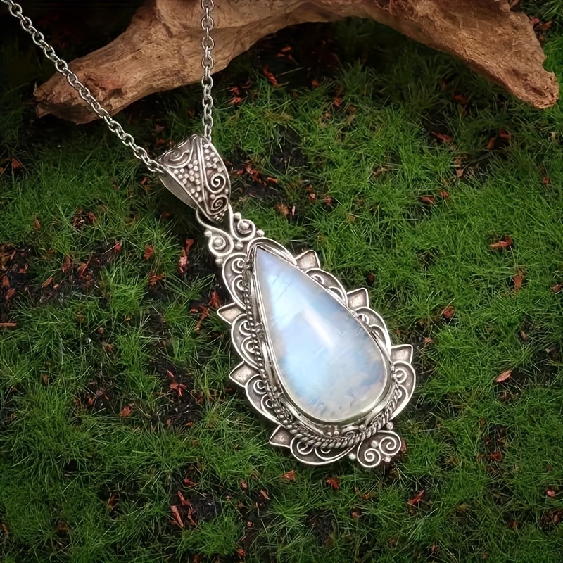 

Elegant Teardrop Pendant Necklace - Perfect For Everyday Wear And Special Occasions