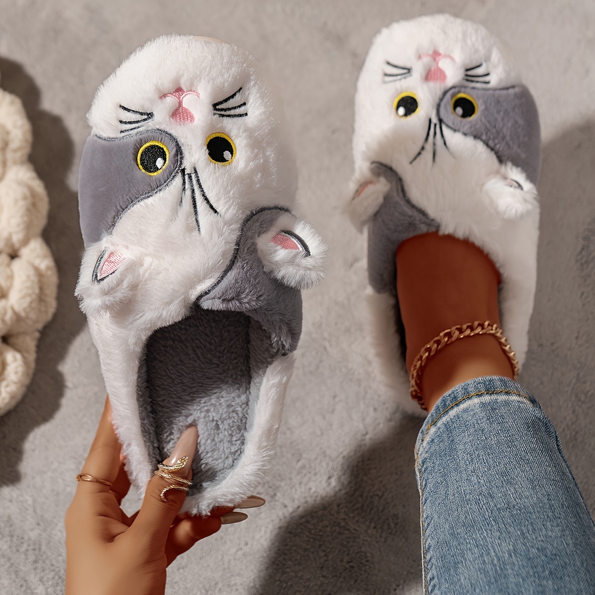 Ladies Cute Cartoon Animal Kitten Style Indoor Home Comfortable Anti-slip Soft Bottom Furry Slippers, Women Shoes