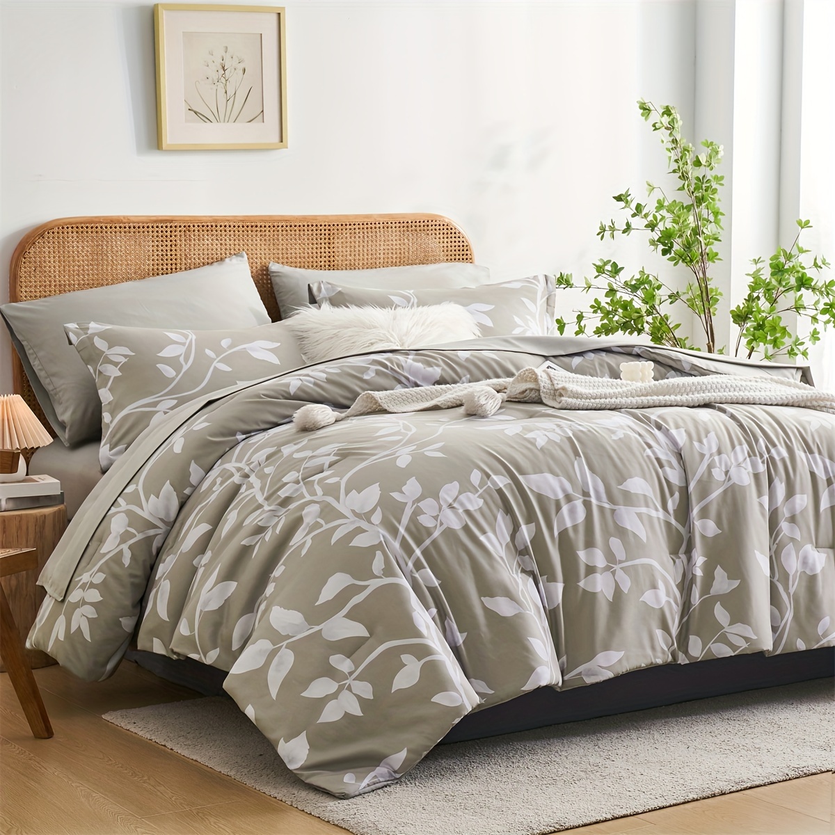 

7pcs Khaki Plant Branch Comforter Set (1*comforter + 1*flat Sheet + 1*fitted Sheet + 4*pillowcase Without Filler), Skin-friendly And Breathable Soft And Comfortable Bedding Set For Bedroom Room Decor