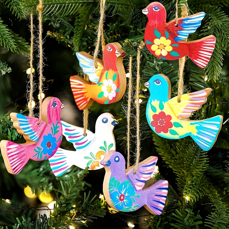 E-shop 12 Stück mexikanische Volkskunst Vogel Ornamente | Handbemalte Holz Hänge Dekorationen mit bunten Papier Schneide Mustern in Rot, Grün, Gelb,
