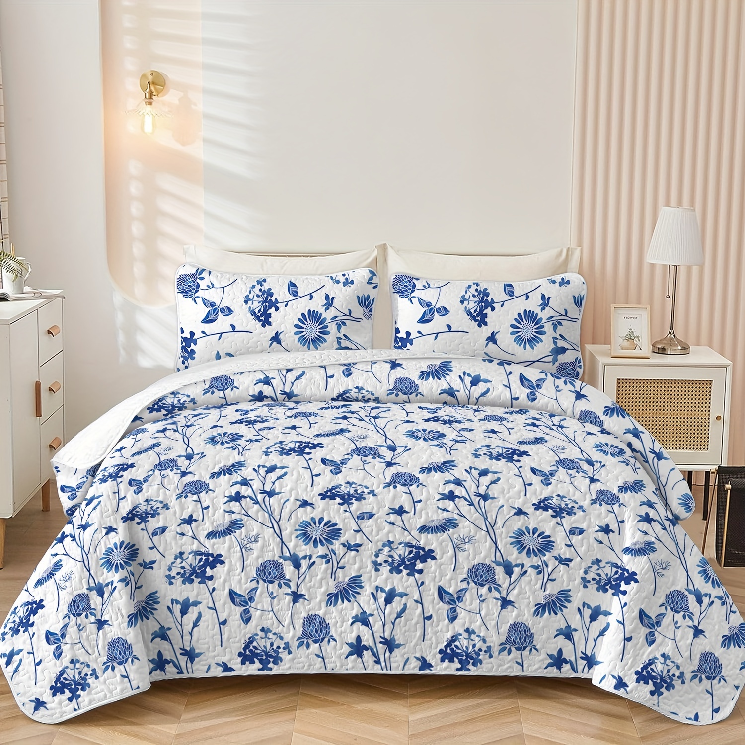 

3-piece Floral Quilt Set - Soft Lightweight Polyester Bedspread And Coverlet With 2 Pillowcases, Machine Washable, Woven Craftsmanship, Digital Print Design, Queen King Size, All Season Comfort