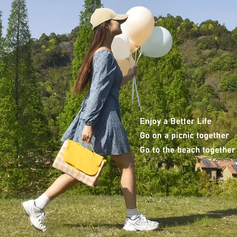 Extra Large Outdoor Picnic Blanket - Sand & Checkered Camping Mat, Lightweight Portable Beach Blanket for BBQ, Park, Lawn, Travel - Durable Polyester for Men & Women, Leisure Outing Gear | Classic Picnic Design | Blanket, Picnic Mat