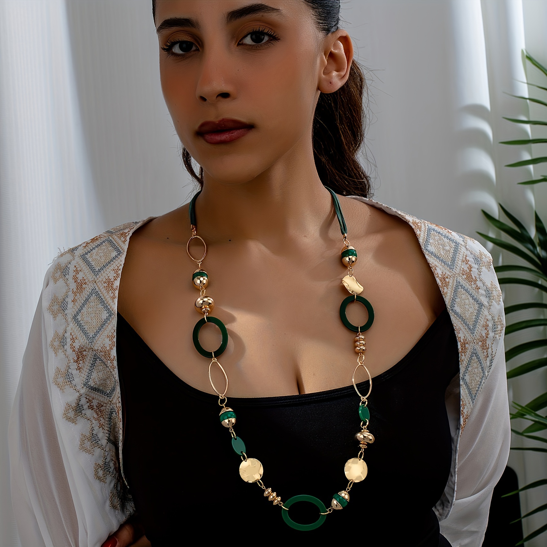 E-shop Bohemian-Stil Hohles Oval Geometrisches Mixed Design Damen Mode Lange Halskette Pulloverkette