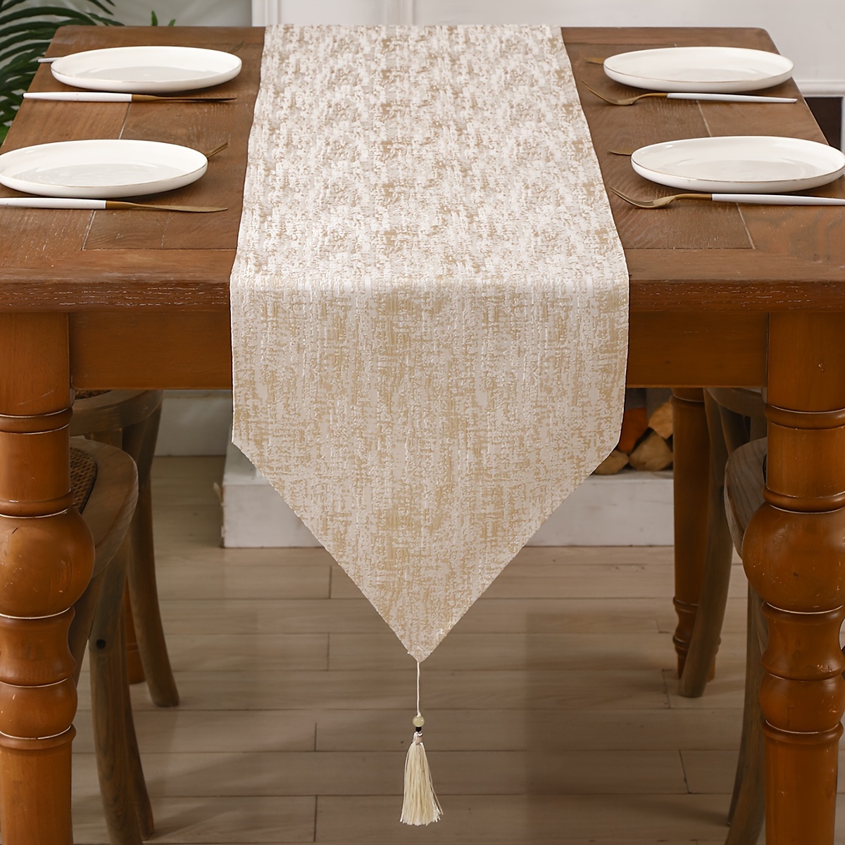 

1 Elegant Polyester Table Runner With Golden Floral Jacquard And Tassel Detail - Dining Decor, Machine-woven, Kitchen Table Decor