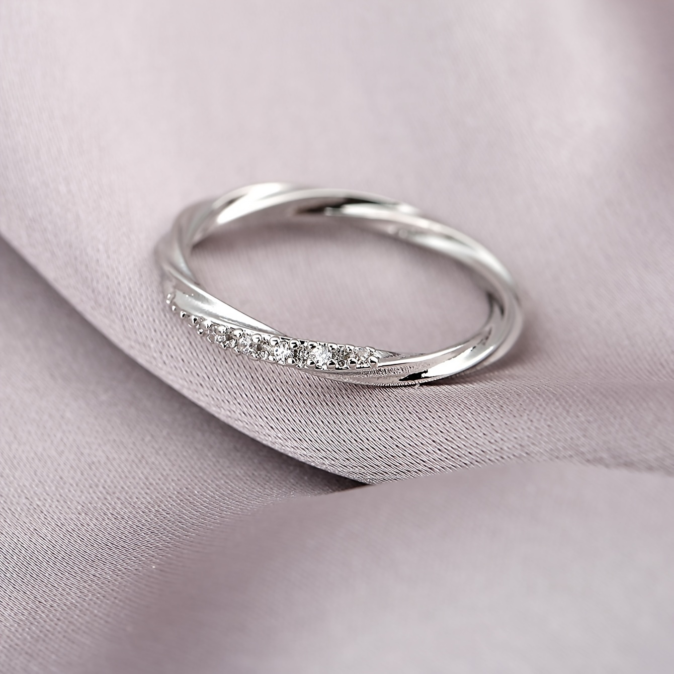 Crown Couple Ring - Stylish Accessory for Women