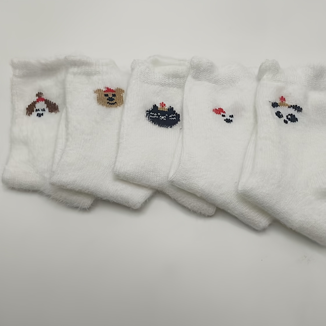 

5pcs Cozy & Cute Women' Fuzzy Socks With Cartoon Bear, , And Designs - , Warm Mid-calf Home Socks, Soft Polyester , Machine Washable