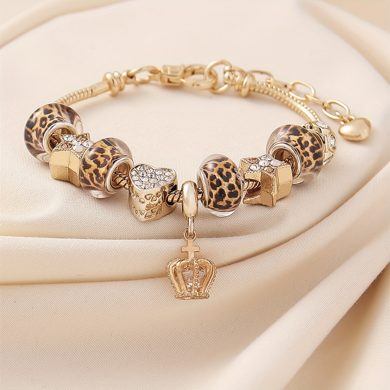 TEMU Bracelet couronne imprimé léopard pour femmes - Bijoux élégants à imprimé animal avec perles de couleur dorée, chaîne superposée pour événements