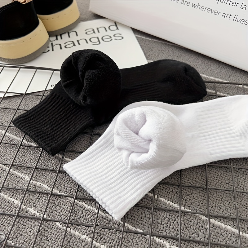 

2 Or 4 Pairs Of Men's Cotton Blend Anti Odor & Sweat Absorption Solid Color Low-cut Socks, Comfy & Breathable Socks, For Daily & Outdoor Wearing, Spring And Summer