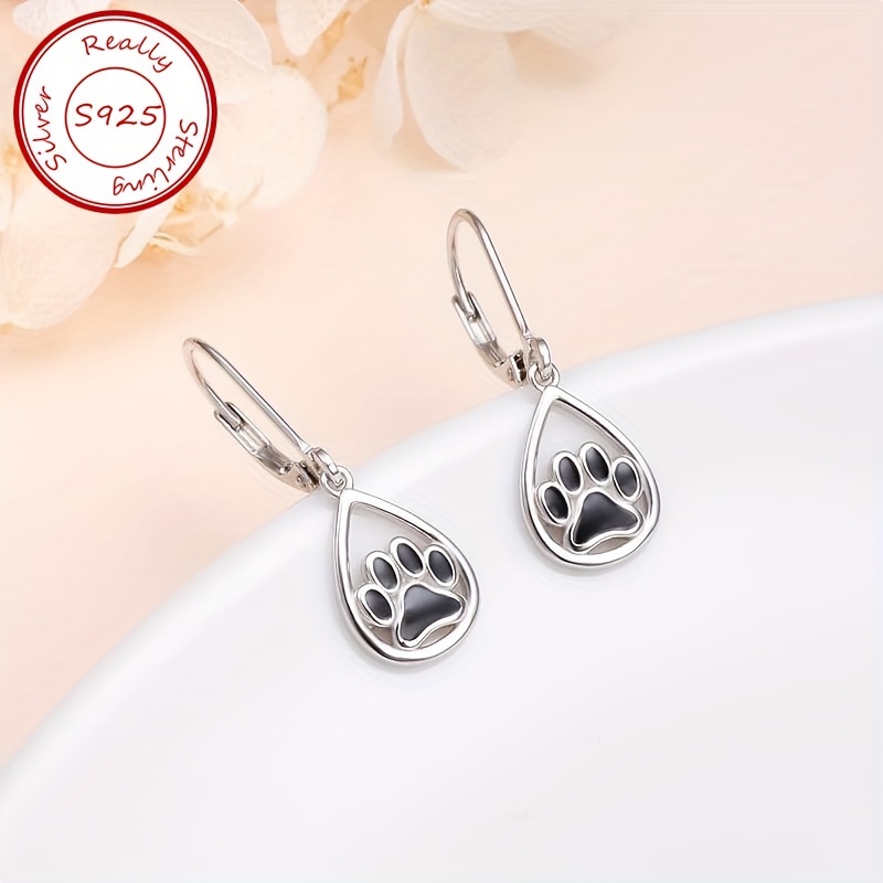 

S925 Silver Earrings Fashion Drip Glue Black Personality Simple Face Small Ear Short Earrings To Give Boyfriend