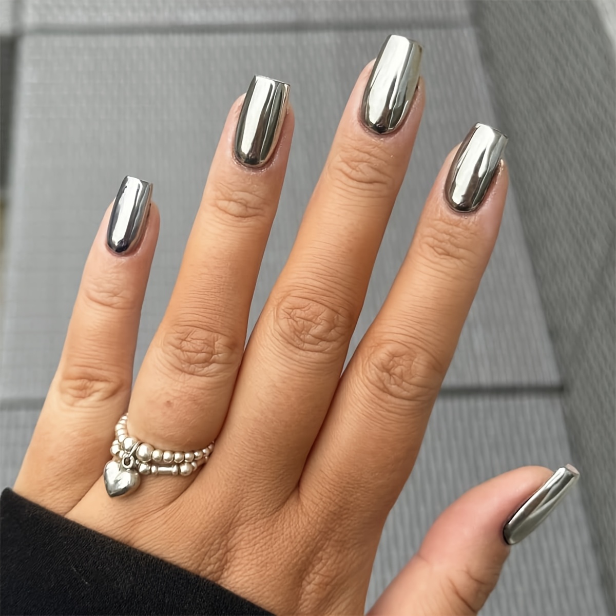 Image of Silvery Press On Nails Square Medium Fake Nailschrome False Nails Mirror Silvery Acrylic Nails Press Ons Holographic Chrome Glue On Nails Stick On Nails For Women Manicure 24pcs