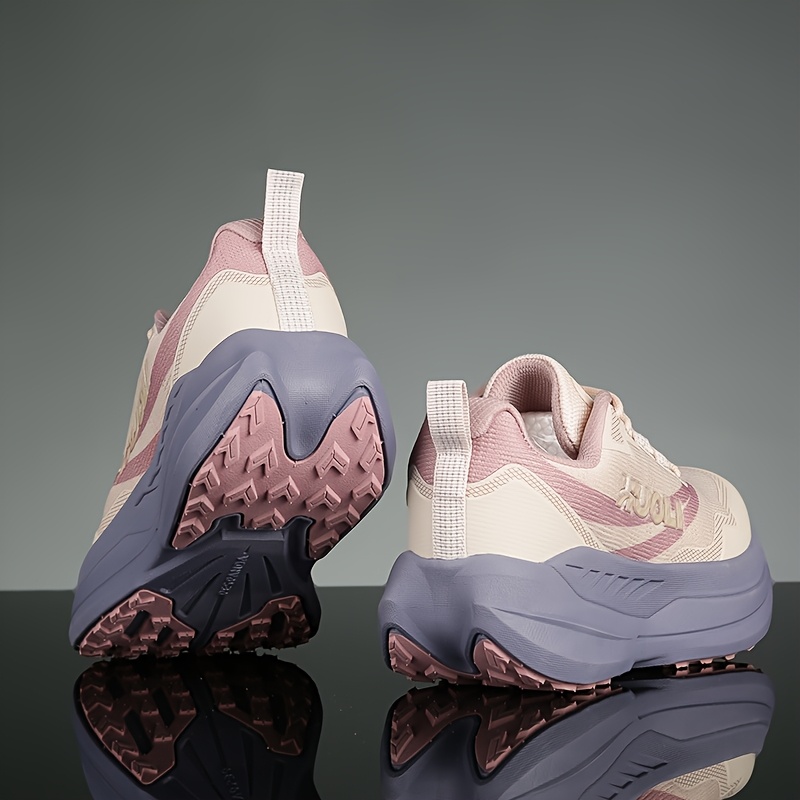 Spring New Lightweight Comfortable Breathable Casual Sports Shoes
