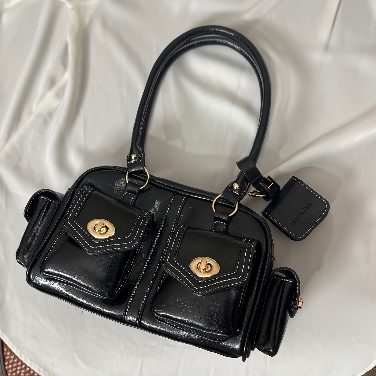 Image of Vintage-style Women's Handbag With Multiple Pockets, Suitable For , Dates, Commuting, Parties, Vacation Travel, And Gifting. This 2000s-inspired Fashion Bag Is ; That Present