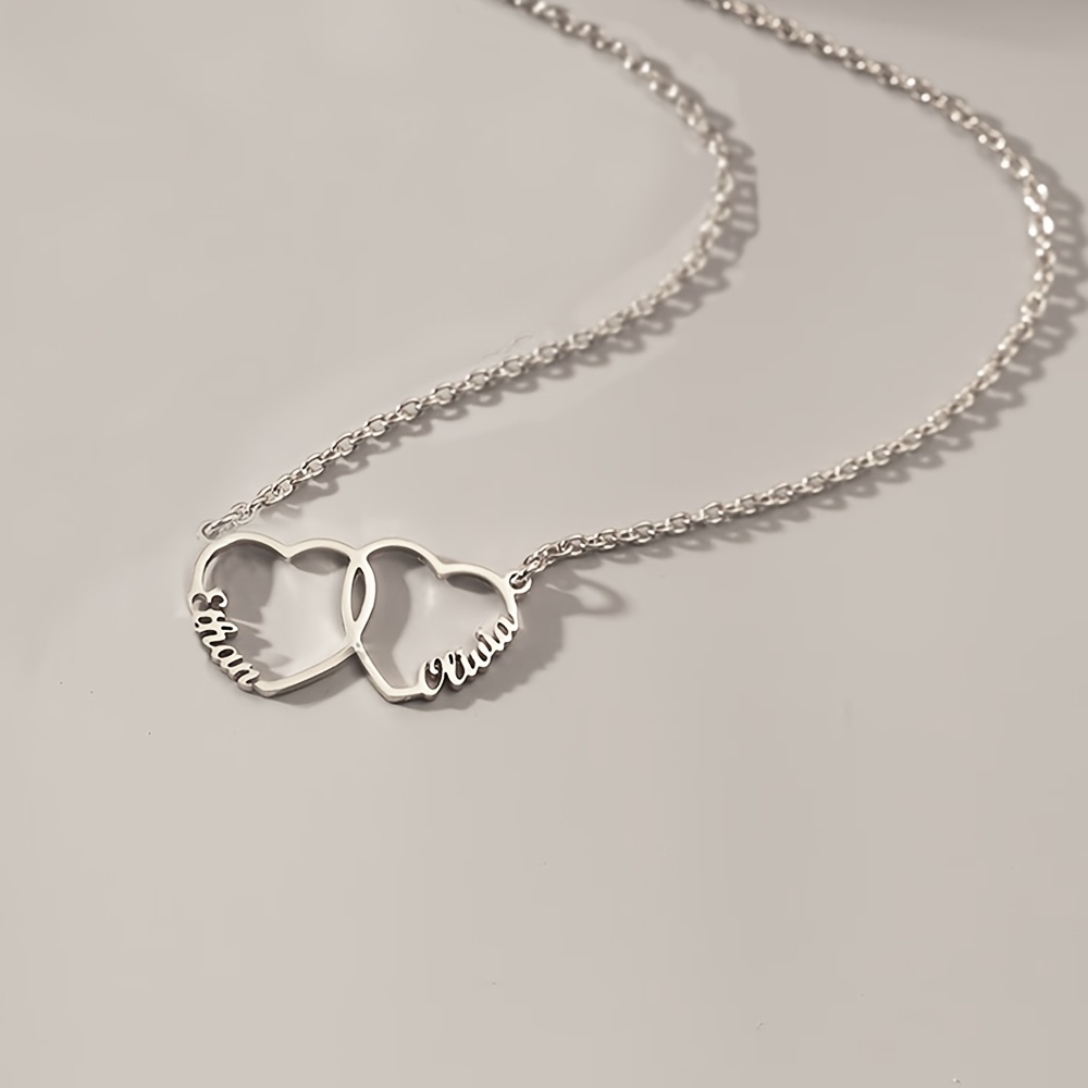 Image of Personalized Necklace Featuring A Family Name With Hearts, Perfect As A Mother's Day Gift For Your Wife