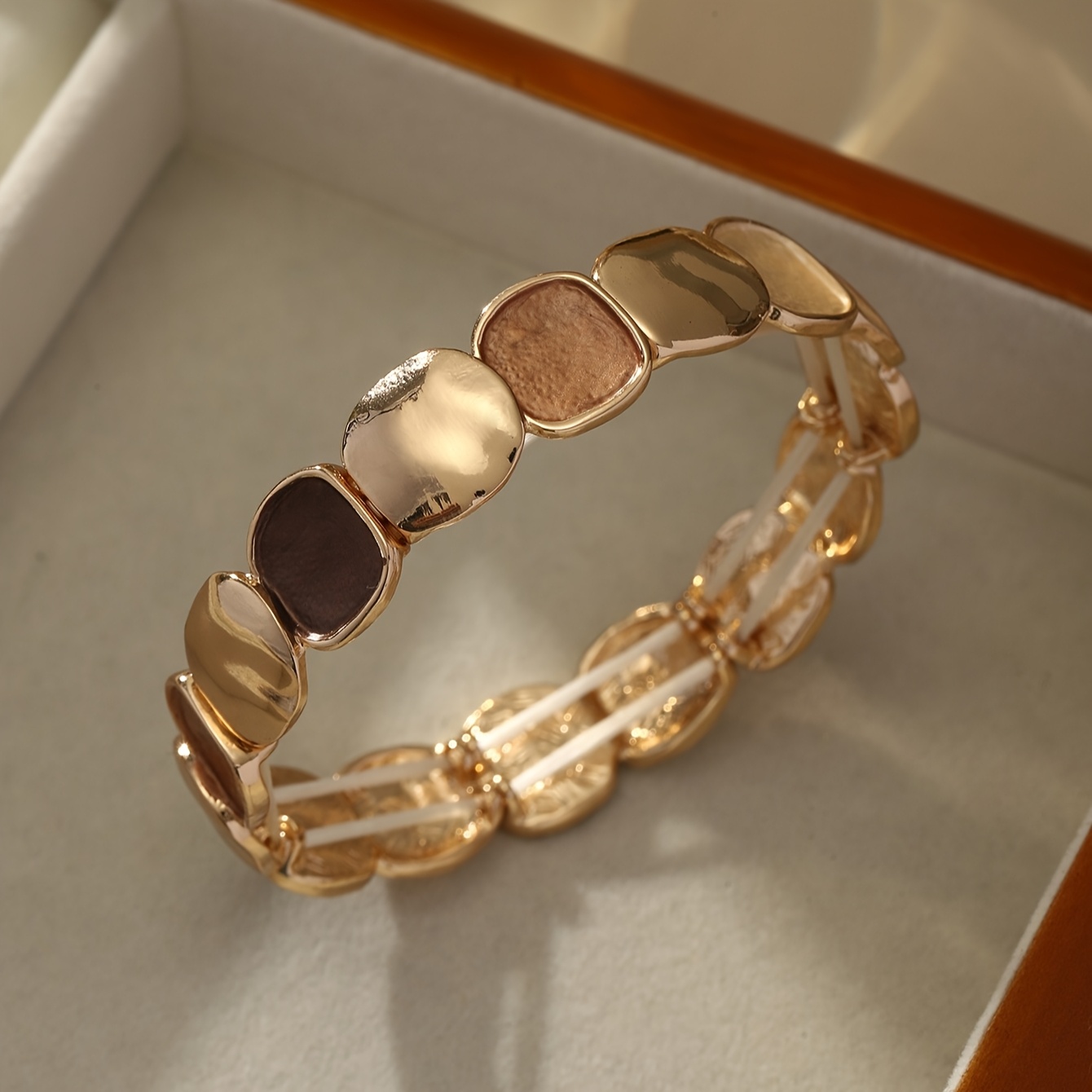 1pc Vintage Style Elegant Zinc Alloy Plated Kc Golden Elastic Bracelet Bracelet Irregular Square Unisex Bracelet