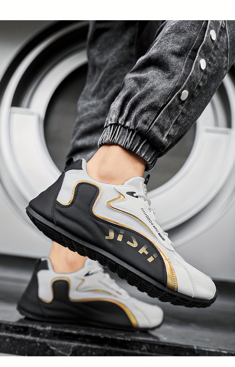 Tenis elegantes para hombre en blanco y dorado - Zapatos transpirables y cómodos para caminar con absorción de impactos, suela de PVC duradera y cierre de agujetas, ideales para uso casual, correr y actividades al aire libre, calzado casual | Tenis con agujetas elegantes | Zapatos cómodos para caminar