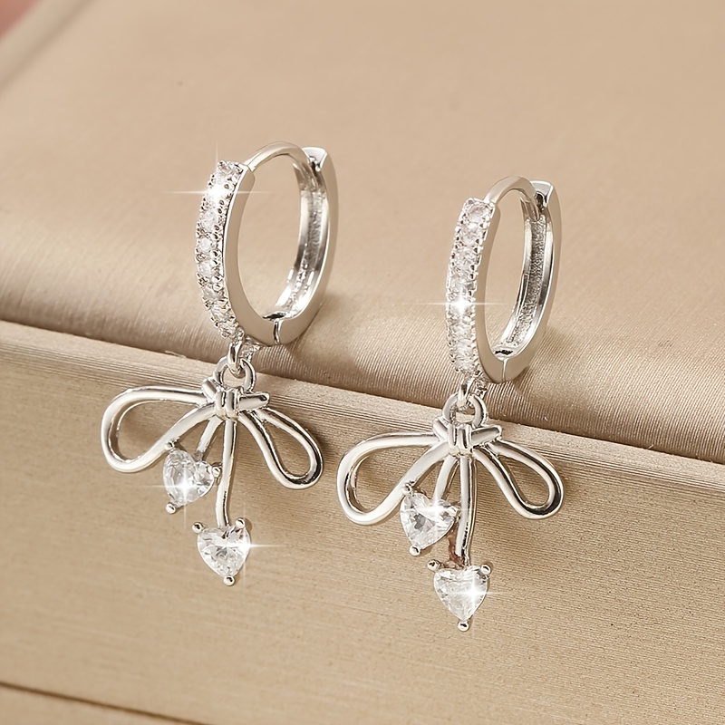 Image of A Pair Of Exquisite And Fashionable Copper-set Synthetic Synthetic Zirconia Bow Pendant Earrings, Sweet And Versatile Women's Earrings, A Perfect Gift For Dates