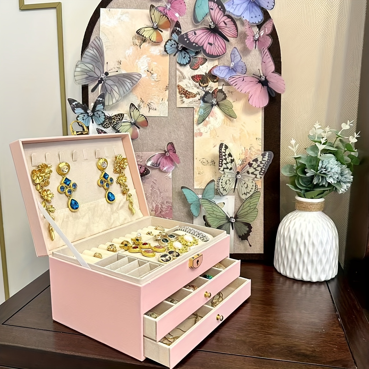 1pc elegant   leather jewelry box with key lock large capacity organizer for earrings rings necklaces bracelets vintage style desktop storage ideal gift for women mothers day present jewelry gift box jewelry boxes Product details 4