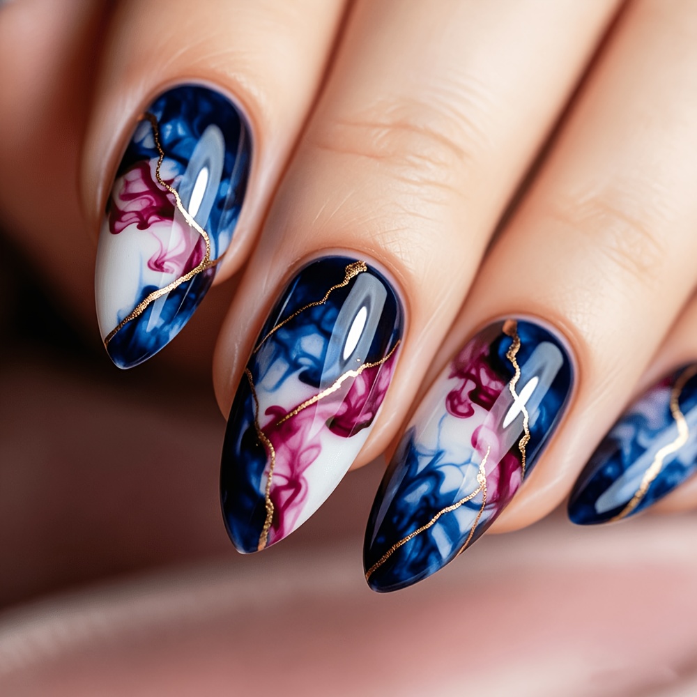 TEMU 24 stuks Amandel Press-On Nagels, Marmeren Nepnagels met Marineblauw Magenta Inktwerveling en Gouden Barstfolie Lijnen