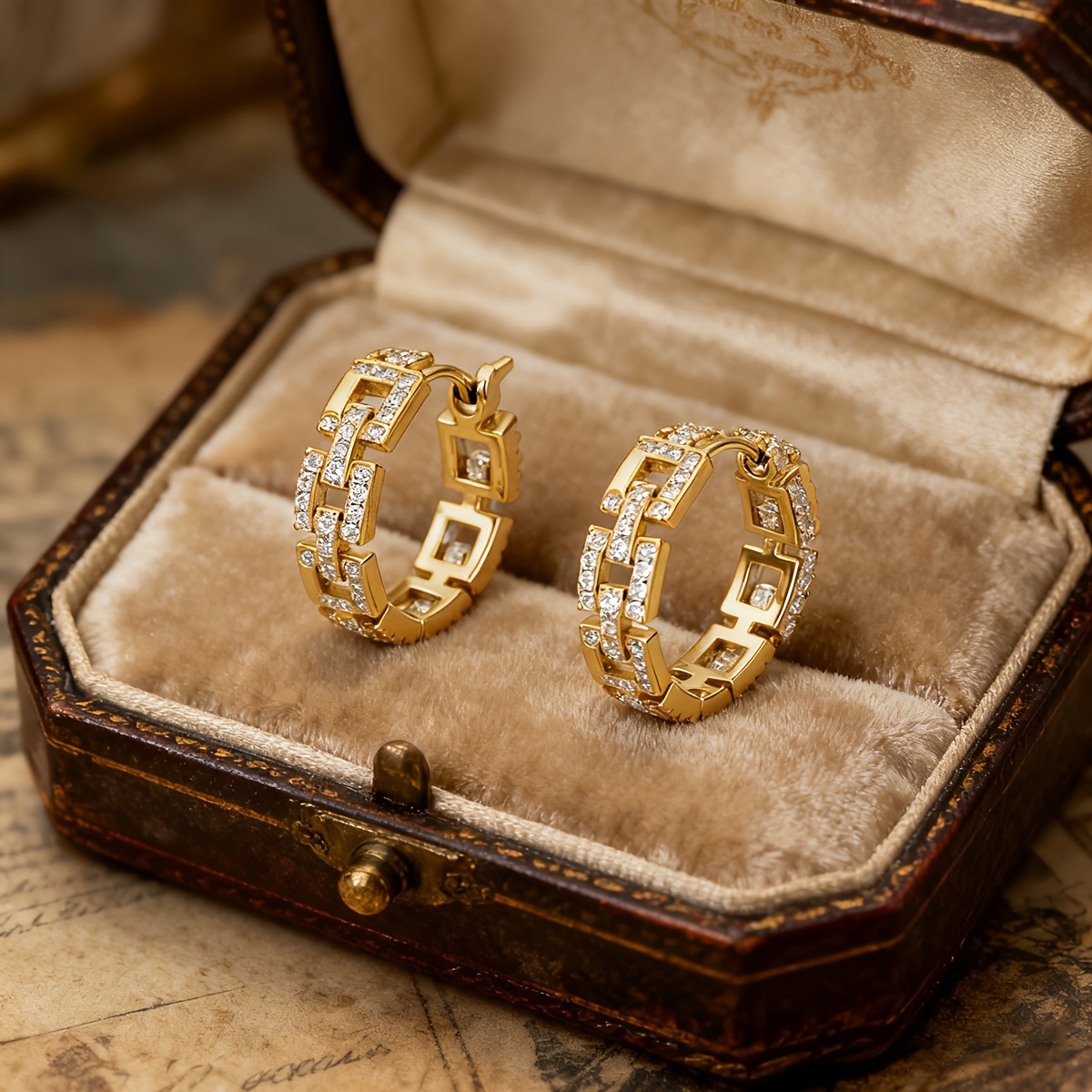 Women's Exquisite Circle Chain Stud Earrings, Elegant Design
