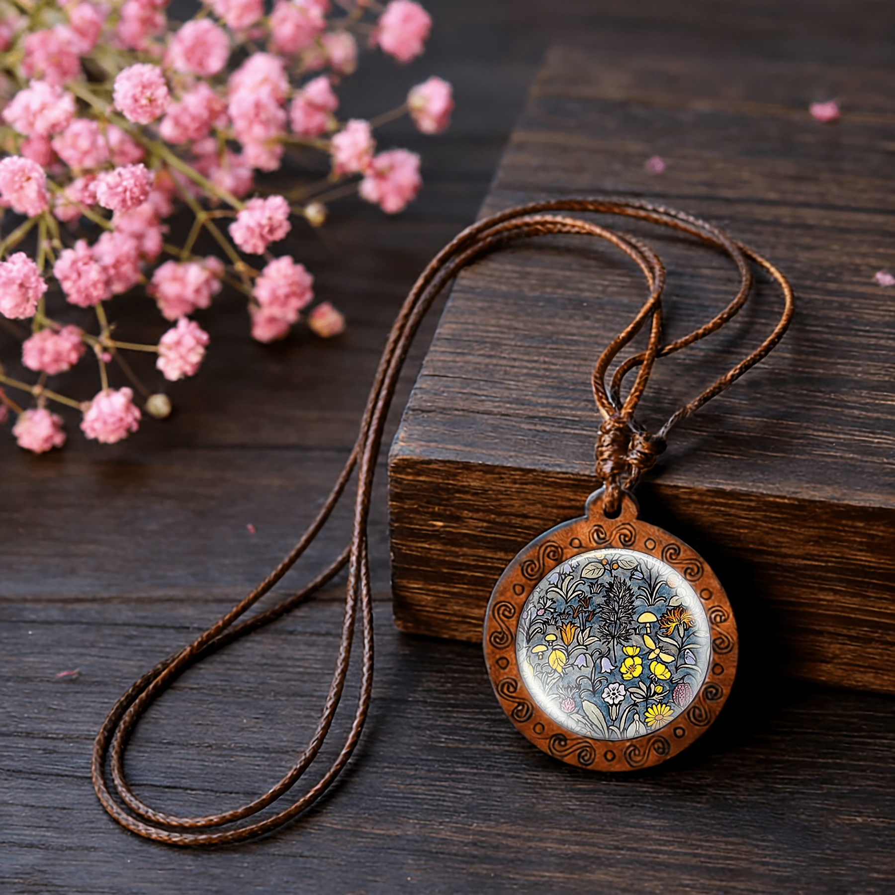 Handmade Vintage Synthetic Wood Pendant Necklace with Circular Pattern