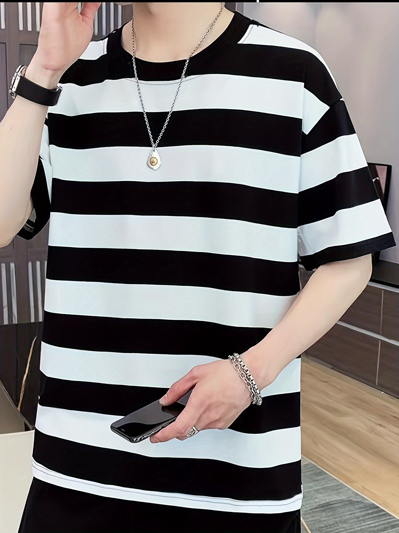 Verdusa Men's Striped Short Sleeve T-Shirt - Basic Crew Neck Tee, Soft & Stretchy (Multiple Sizes)