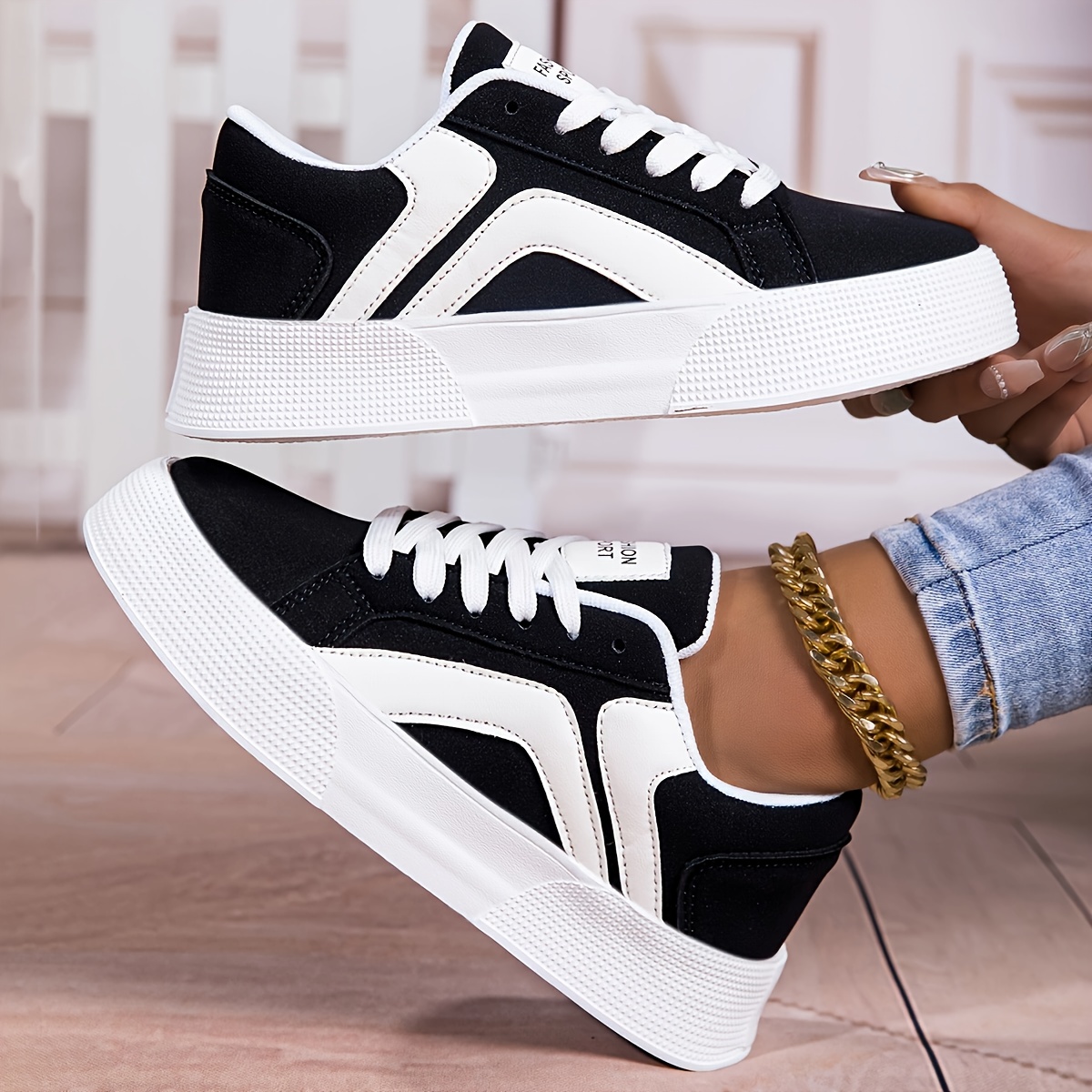 

Women's Casual Fashion Sneakers, Lightweight Lace-up Low Top Shoes, Solid , With Eva Sole And Fabric Insole, For Comfort Footwear, European Special From