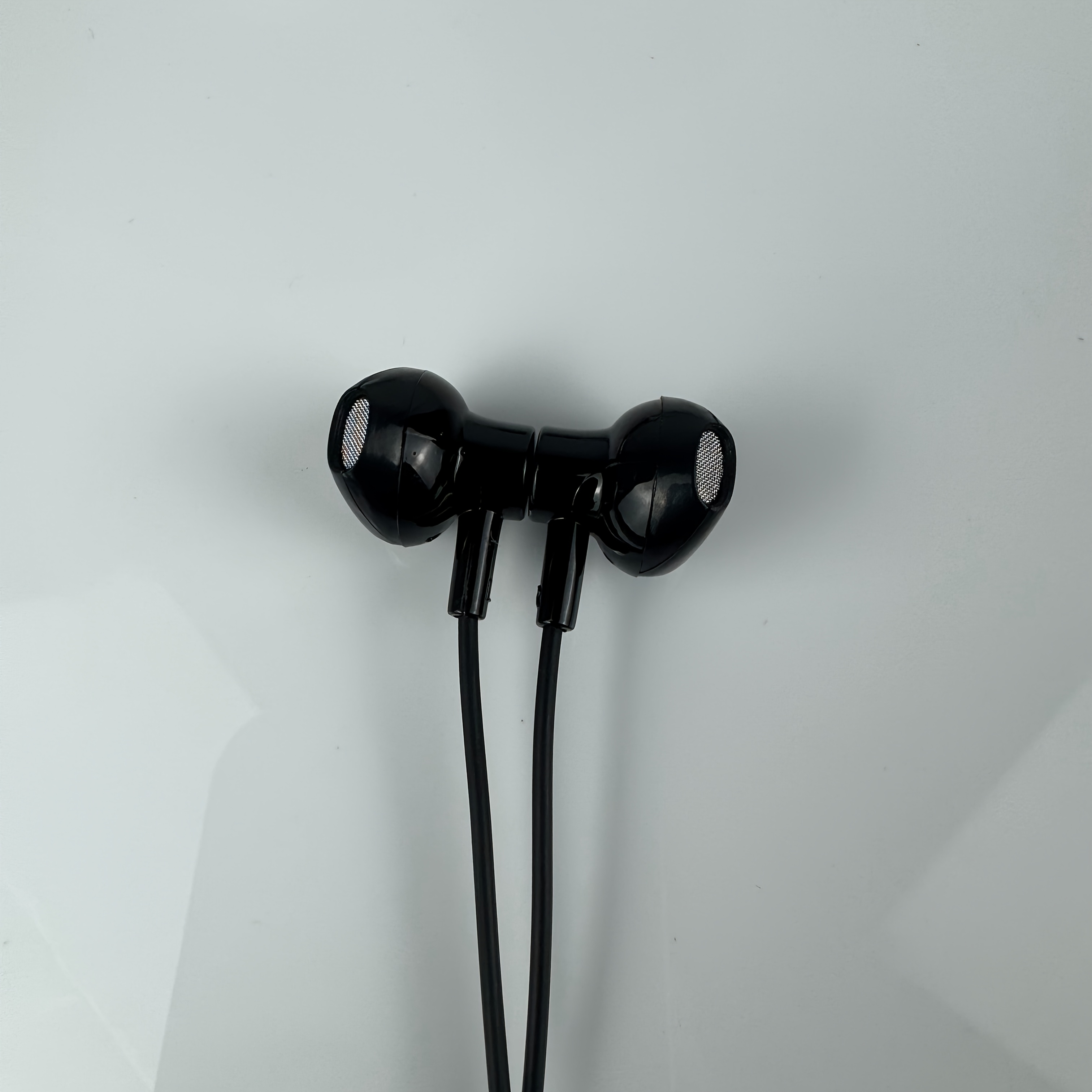   wireless earbuds 20 hour battery volume indicator type c charging 10m range 5 4 technology Product details 4
