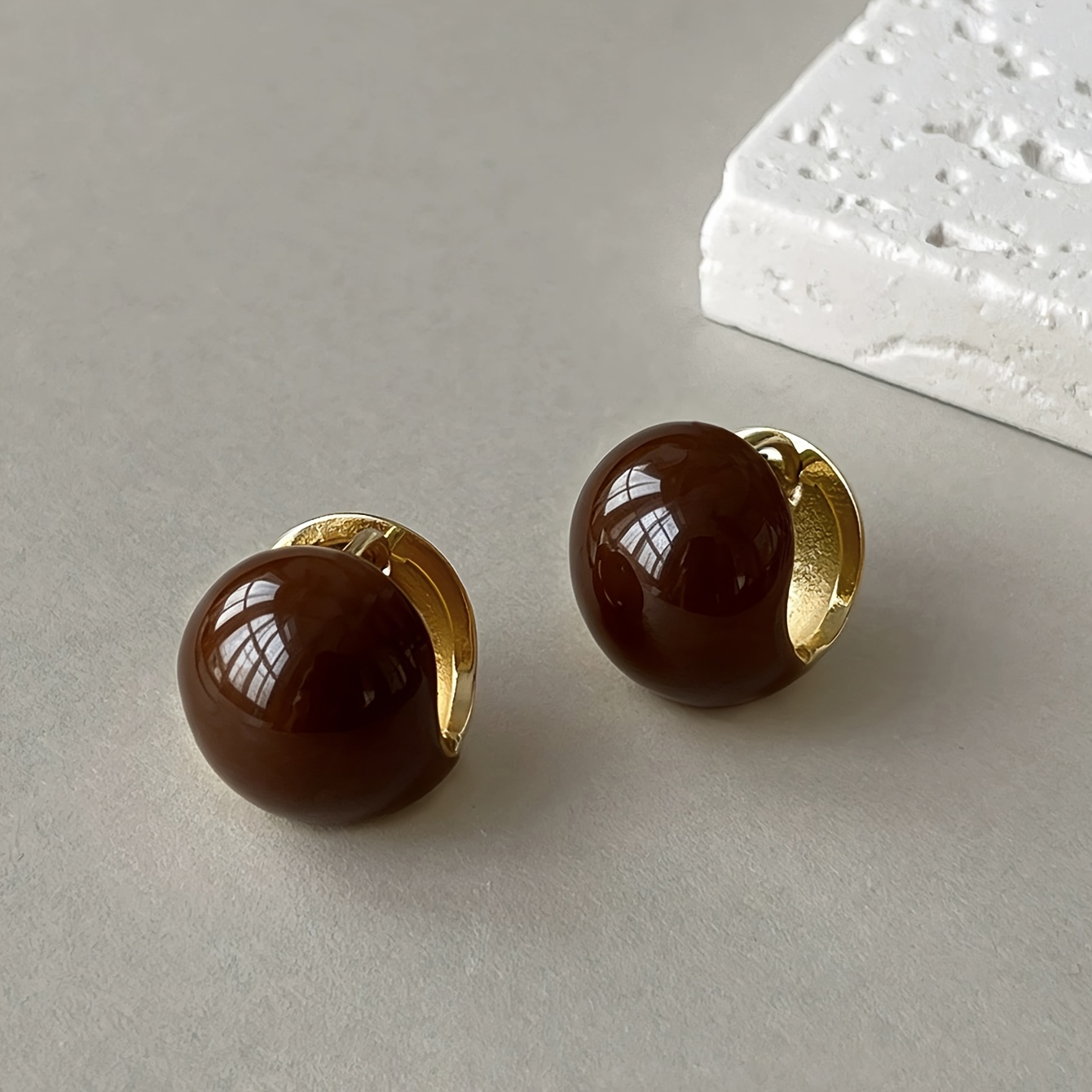 TEMU 1 di Braccialetti a Orecchio a Sfera con Olio Scorrevole Marrone Scuro in di Rame Retr簷 Adatti per l'Abbigliamento Autunnale Invernale da Donna