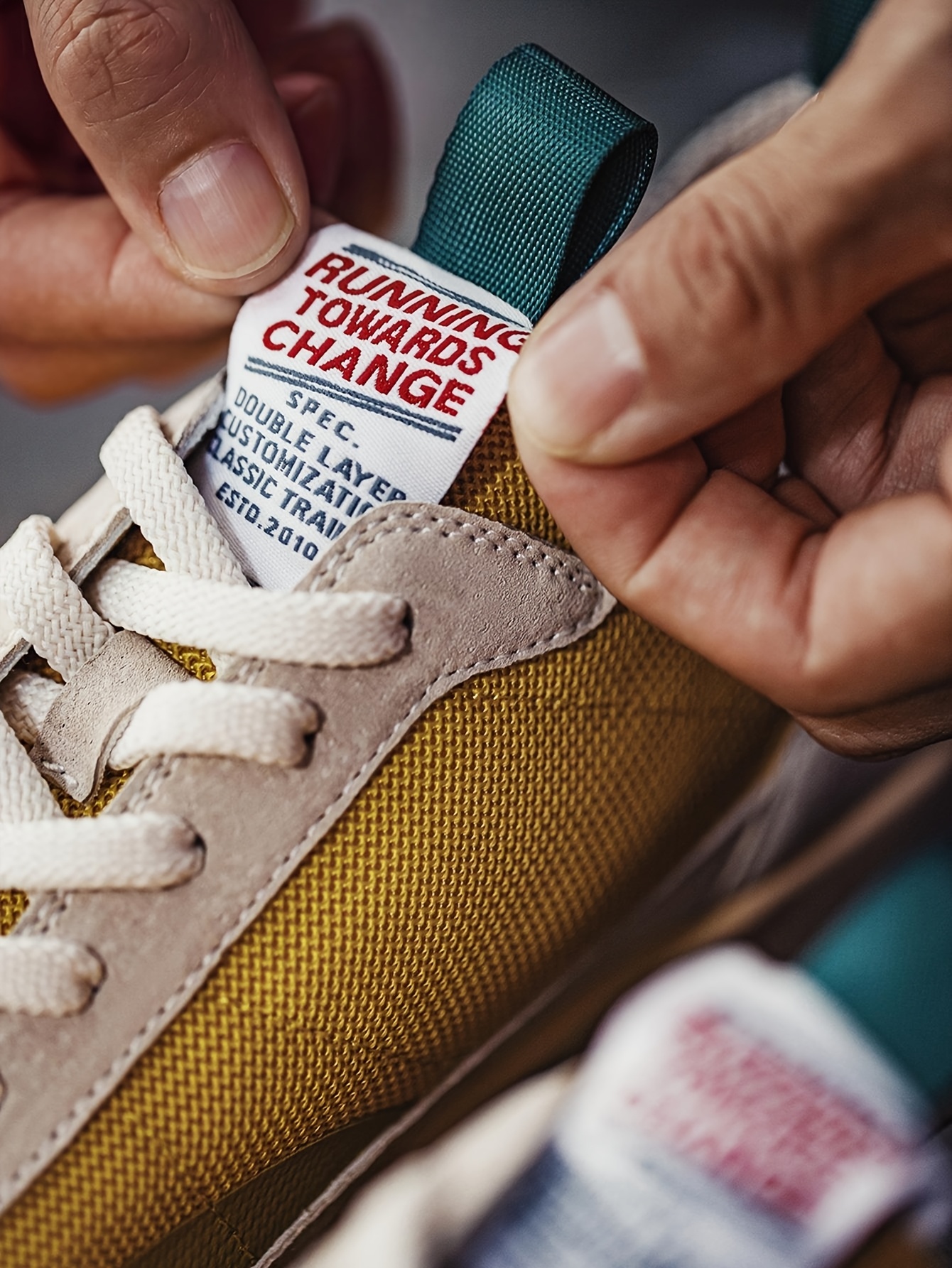 Maden, Nuevas Zapatillas Estrelladas de Verano, Zapatos Deportivos de Lona Waffle para Hombre, Malla Transpirable para Viajeros, Suela Gruesa Casual, Zapatos Forrest Gump Blanco Amarillo, Zapatos de Golf, Tenis, Camping