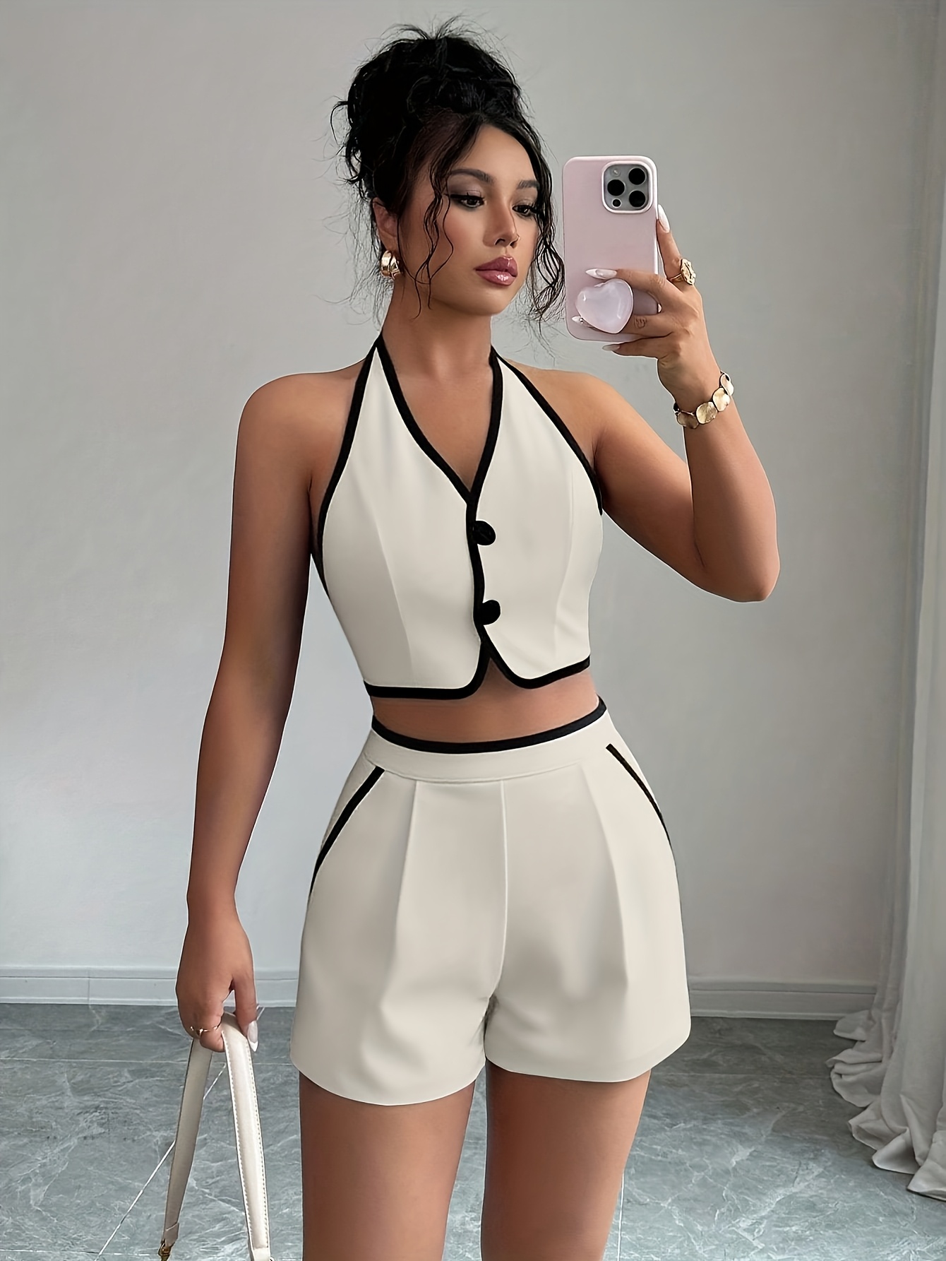 Conjunto de Shorts y Chaleco Elegante con Cuello Halter y Lazo Trasero para Mujer