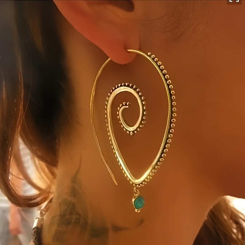 E-shop Ein Paar Vintage Bohemian Style Ringe für Damen, mit synthetischen Edelsteinen in einem Spiral-Design, für Partys und Urlaub