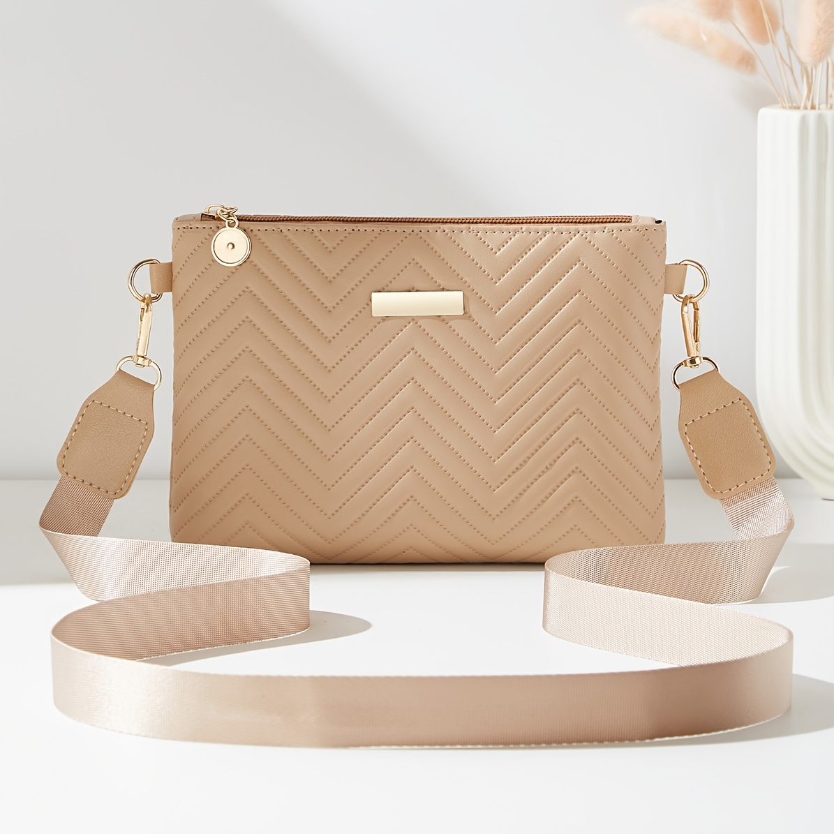 TEMU New Women's Clutch Bag, Fashionable And Classic Wavy Pattern Crossbody Bag With Adjustable Strap, Lightweight Single Shoulder Bag For Daily