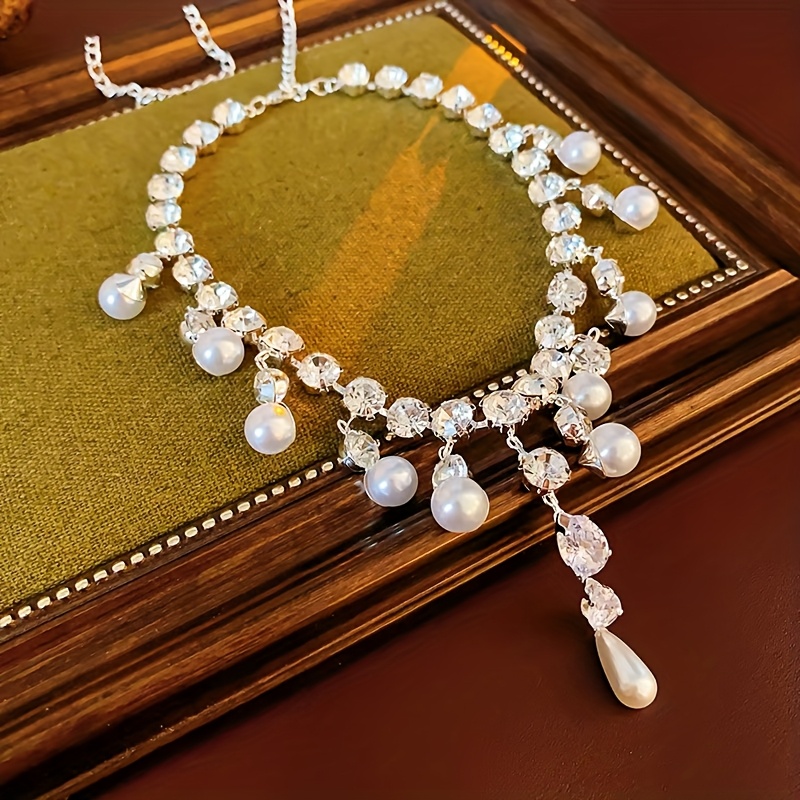 TEMU An Elegant Ladies' Collarbone Chain Necklace With A Fashionable Design, Suitable For Ladies' Balls, Parties, And Vacations, A Perfect Gift For