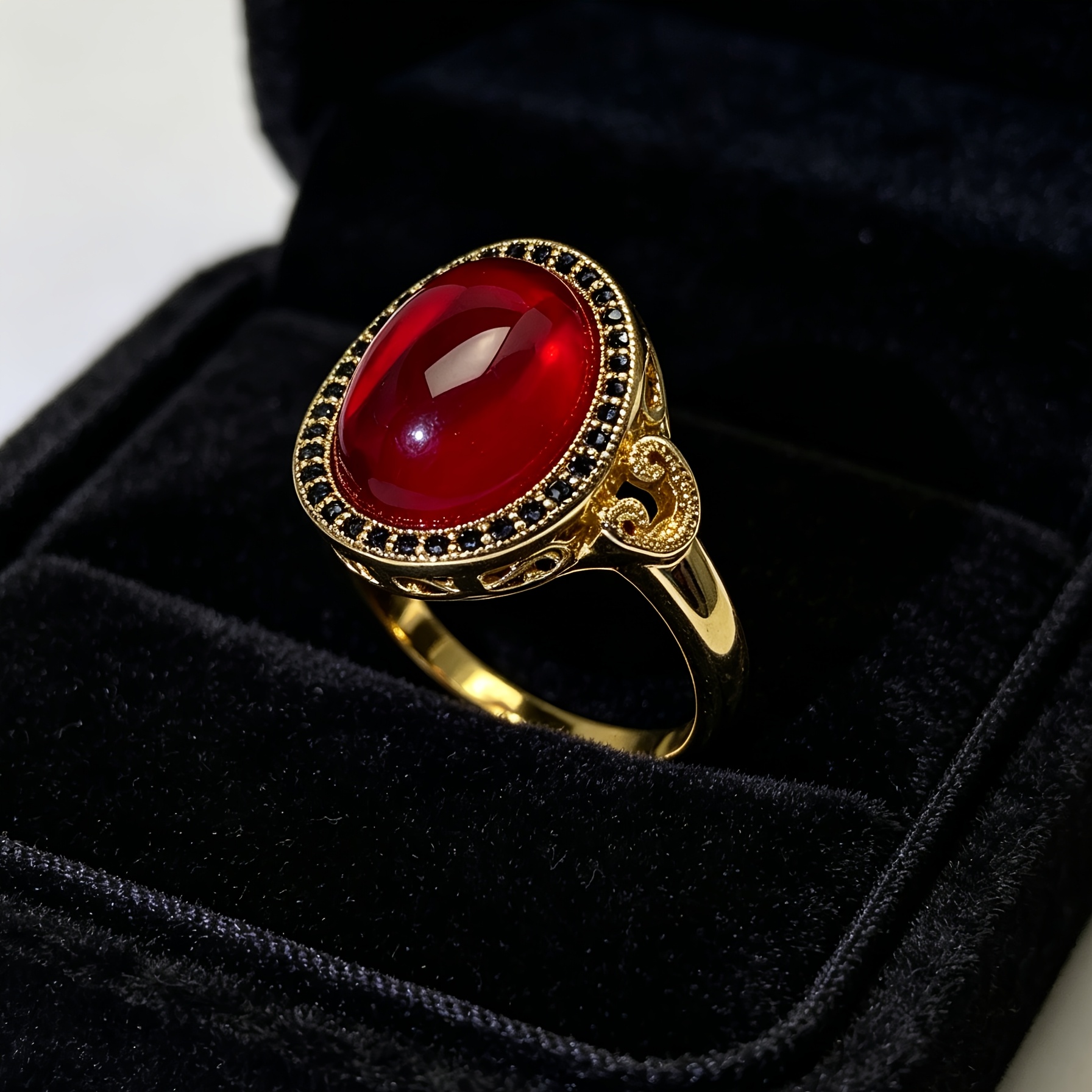 Women's Retro Court Style Red Agate & Black Zirconia Ring