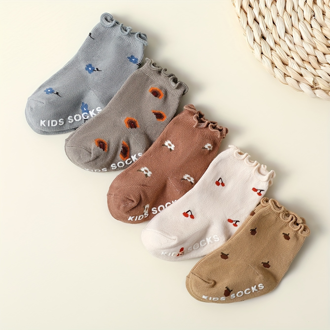Fournisseur de chaussons et chaussettes pour bébé