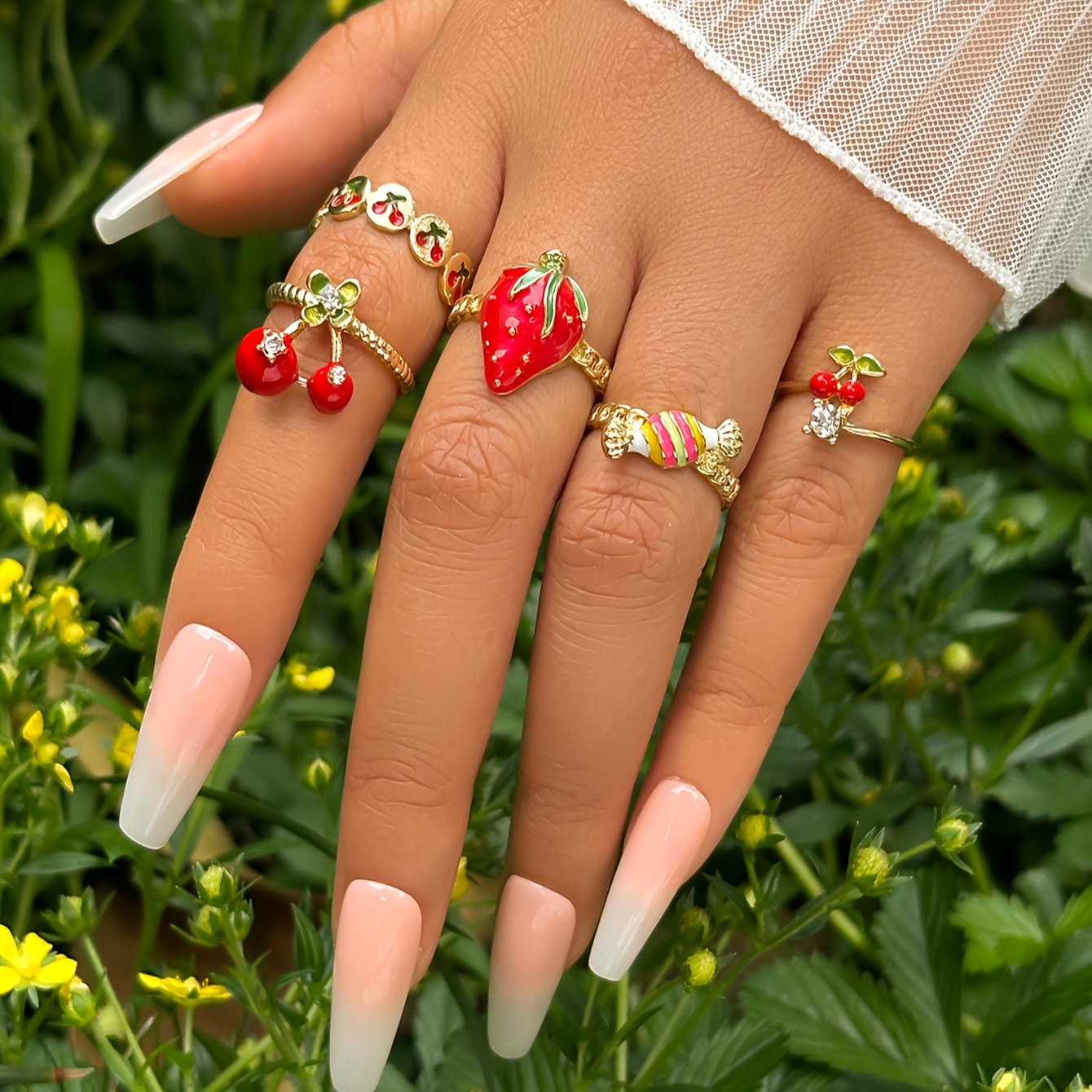 Image of 5pcs Alloy Oil Rhinestone Inlaid Ring Stackable Set Fashionable Cute Sexy Casual Cherry Colored Oil Rhinestone Ring Stackable Set Vacation Holiday Festival Ring Set