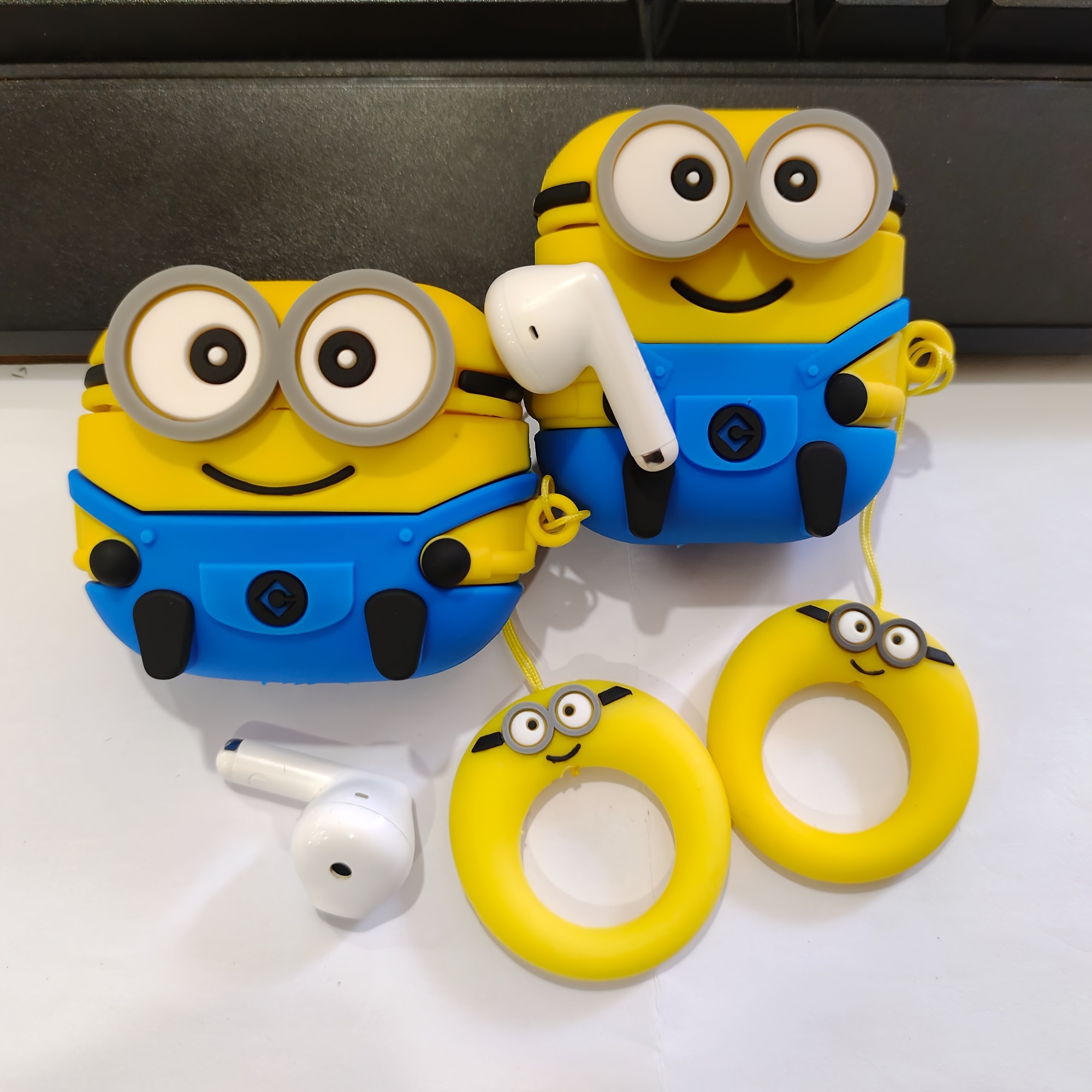 

Minions Wireless Headphone Case - 1pc Silicone Protective Cover Compatible With Apple Earbuds, Shock-resistant Accessory, Ideal For Christmas, New Year, Birthday Gifts (no Electricity, Feathers-free)