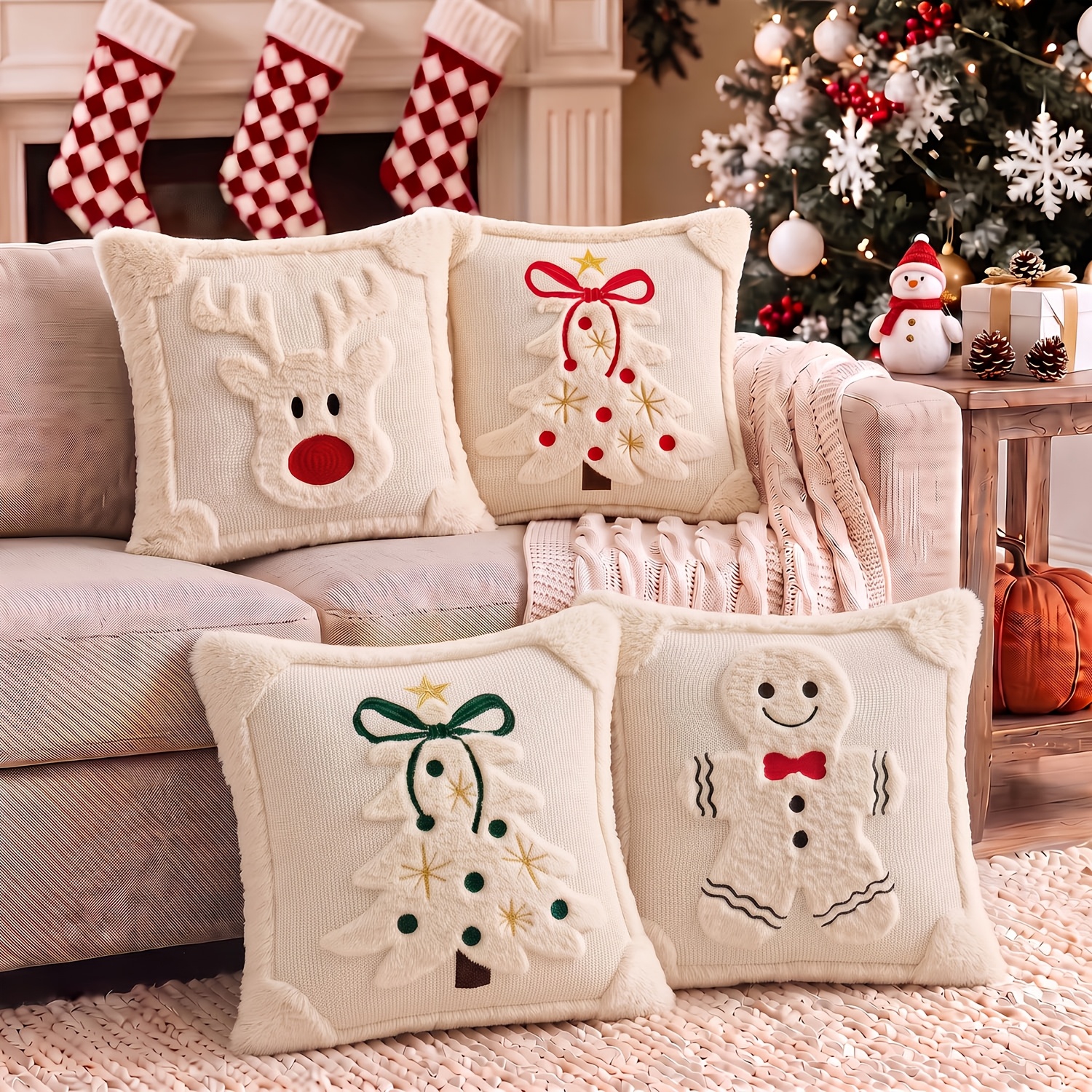 TEMU Lot de 4 housses de coussin de Noël festives 18x18 pouces, housses de coussin en peluche avec appliqué en 3D, bordure en fourrure avec sapin de