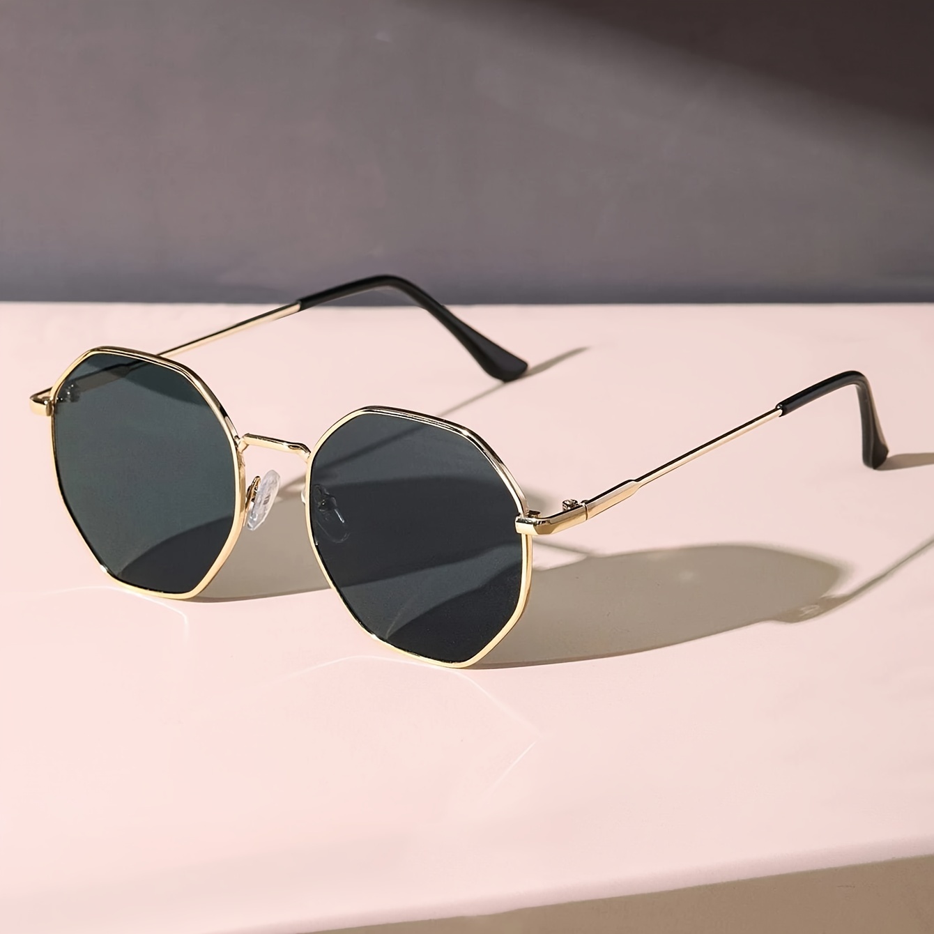 

Chic Geometric Frame Women's Glasses Metal Square Frame Eyewear For Daily Life & Summer Travel Outfits